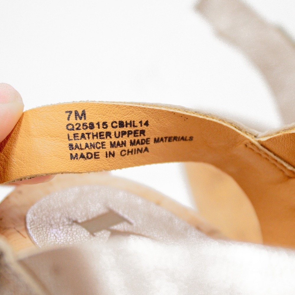 Kork- Ease Nedra Leather Wedge 7 Metallic Gold Korks - Picture 6 of 14